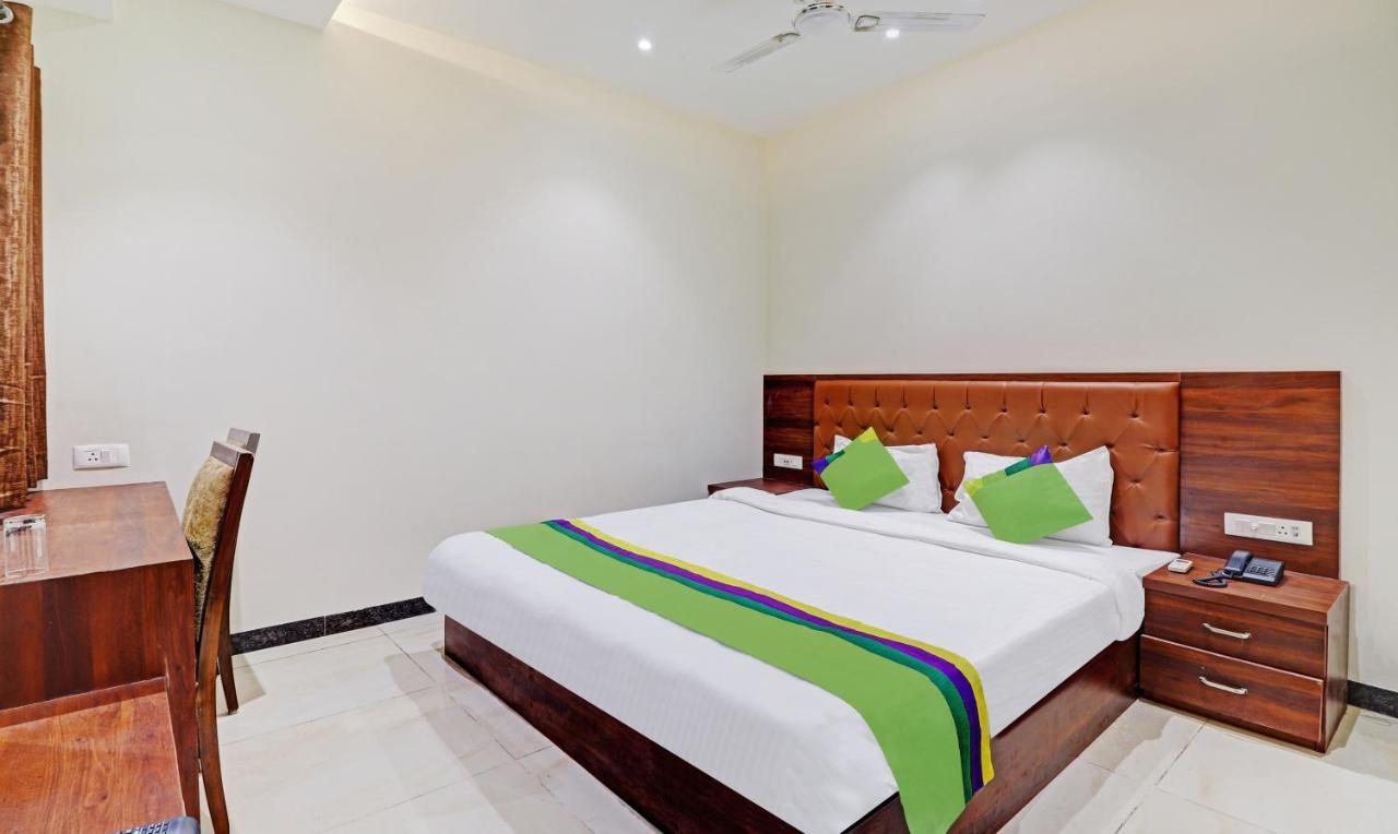 Treebo Trend Gt Palace Fatehabad Road Hotel Agra  Buitenkant foto