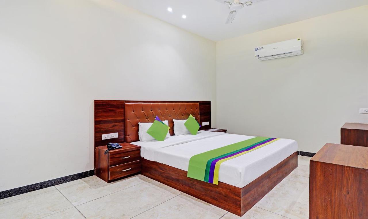 Treebo Trend Gt Palace Fatehabad Road Hotel Agra  Buitenkant foto