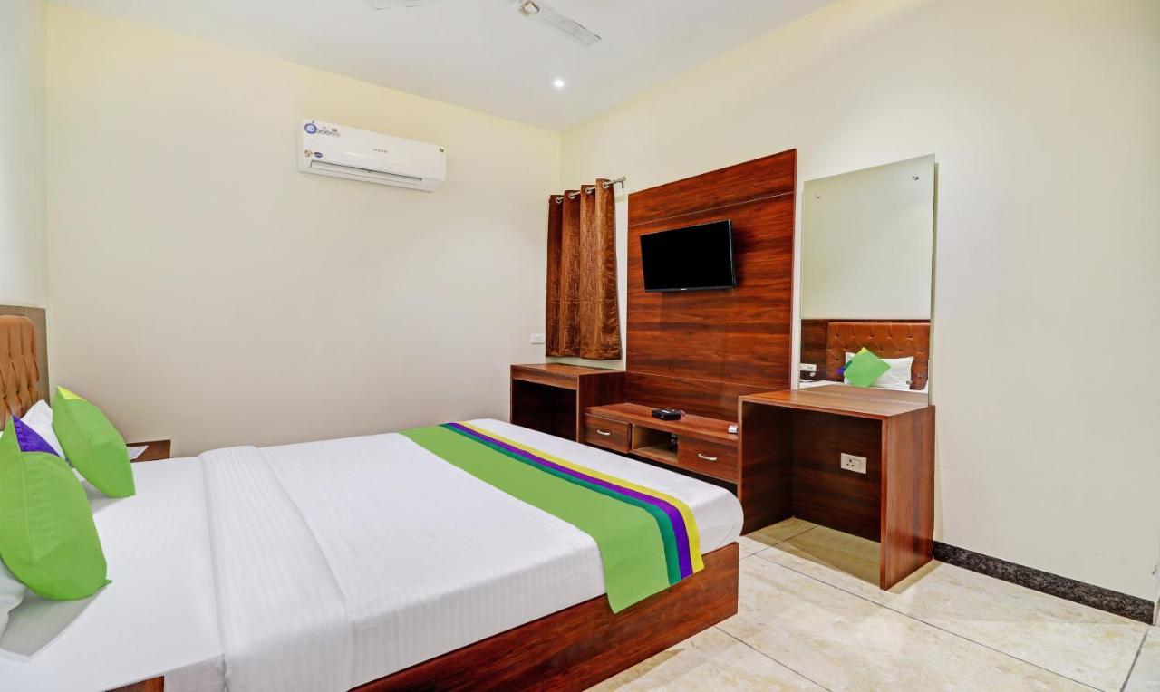 Treebo Trend Gt Palace Fatehabad Road Hotel Agra  Buitenkant foto